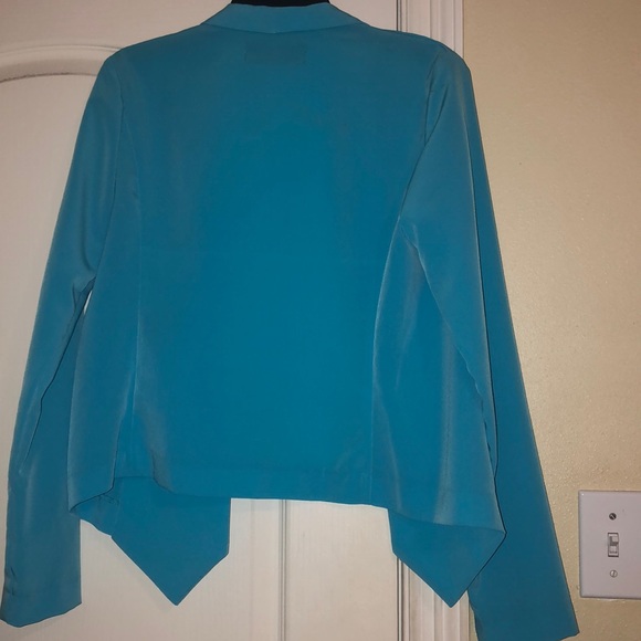 Kardashian collection size medium blazer - Picture 4 of 4